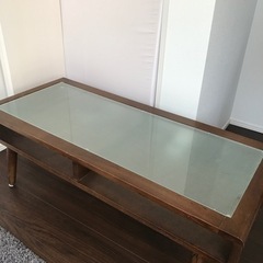 ローテーブル　モダン　家具　テーブル　ガラス板