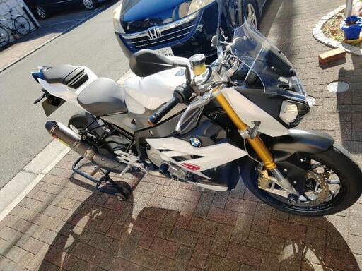 S1000R 2015年式 車検令和6年３月 走行距離少なめ 近県であれば無料で配送します S1000R 2015年式 車検令和6年3月 走行距離少なめ 近県で