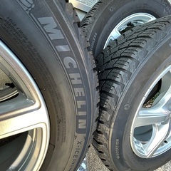 スタッドレスタイヤ
