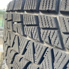 スタッドレスタイヤ215/65/16 
