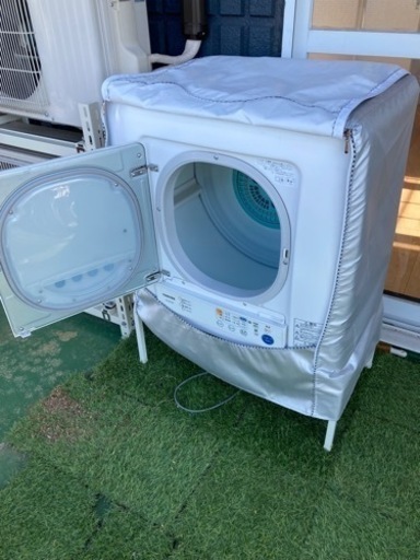 【決まりました】電気式乾燥機 カバー・スタンド付き