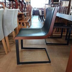 販売価格見直し済！【愛品倶楽部柏店】　アルモニア　９３３Ｔ　ガラストップダイニングテーブル＆メーカー不明　アイアン脚ダイニングチェア４脚セット