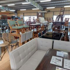 販売価格見直し済！【愛品倶楽部柏店】　アルモニア　９３３Ｔ　ガラストップダイニングテーブル＆メーカー不明　アイアン脚ダイニングチェア４脚セット