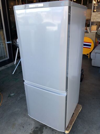 【★大感謝セール】 MITSUBISHIノンフロン冷凍冷蔵庫 J12063 2014年製 146L MR-P15Y-S 冷蔵庫