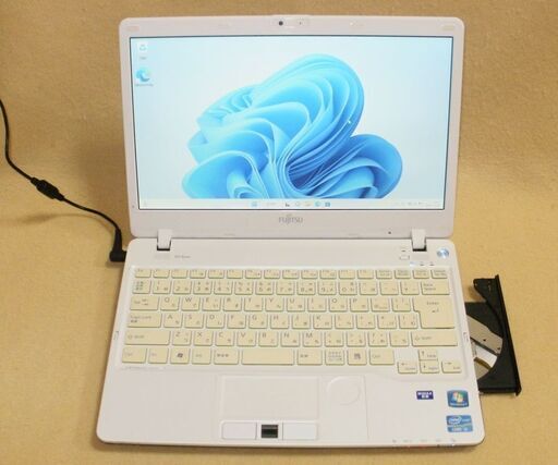 ＜商談中＞★SSD搭載Win11★富士通 13型 i3-2330M LIFEBOOK モバイル★