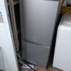 冷蔵庫、洗濯機です。