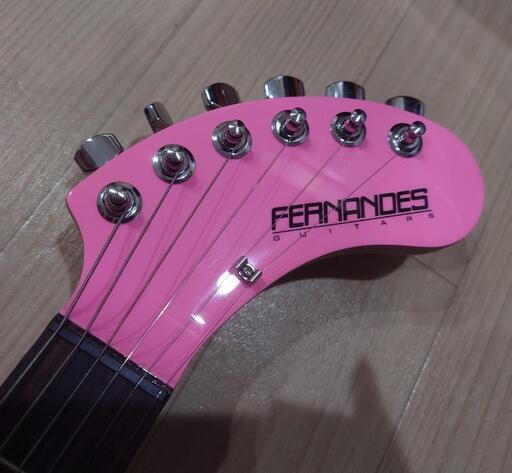 おまけ付き ほぼ新品 美品 保証書、チューナー2個付き フェルナンデス