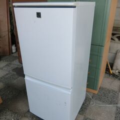 シャープ　内容量137㍑