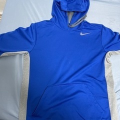 NIKE パーカー　sサイズ