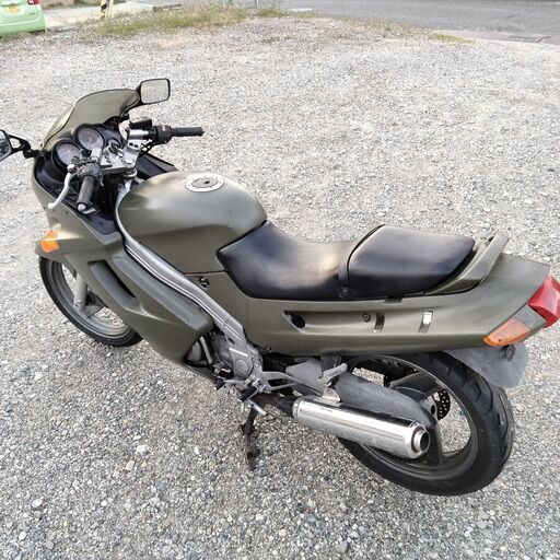 カワサキのZZR250cc　ミリタリー色　エンジン実働　走行出来ます カワサキのZZR250cc ミリタリー色 エンジン実働 走行出来ます カワサキ