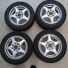 中古スタッドレスタイヤホイールセット155/65R 13