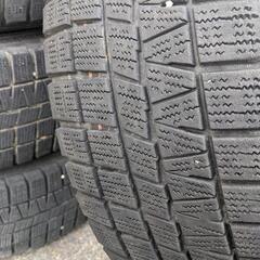 ノア、ヴォクシー、セレナにピッタリ　スタッドレスタイヤセット