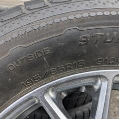 ノア、ヴォクシー、セレナにピッタリ　スタッドレスタイヤセット