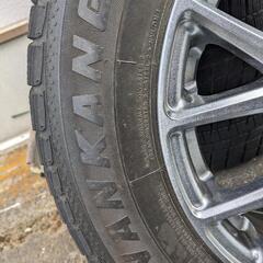 ノア、ヴォクシー、セレナにピッタリ　スタッドレスタイヤセット