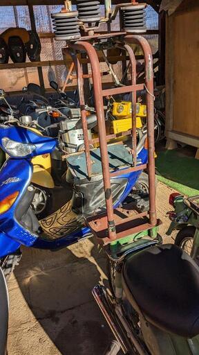 ヤマハ メイト50 50cc 整備品 原付 カゴと荷台取り外します