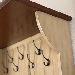 激レア‼️新品♥️海外特別注文♥️フランス風玄関靴箱➕大容量収納➕洋服掛け➕椅子🔺高さ200cm❌幅125cm❌深い40.5cm