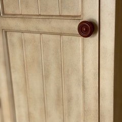 激レア‼️新品♥️海外特別注文♥️フランス風玄関靴箱➕大容量収納➕洋服掛け➕椅子🔺高さ200cm❌幅125cm❌深い40.5cm