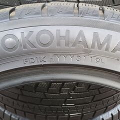 値下げしました。ベルファイヤー、アルファードにぴったし❕スタッドレス245/45/18　　バリバリ山有り　19年度制方べり、パンク修理傷無し❕