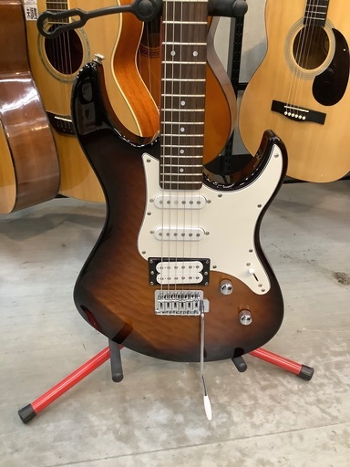 エレキギター販売中‼︎【YAMAHA PAC212VQM】