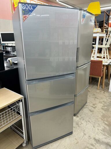 高年式TOSHIBA  330L冷蔵庫/VEGETA東芝 うるおいラップ野菜室搭載GR-R33S2019年製6304
