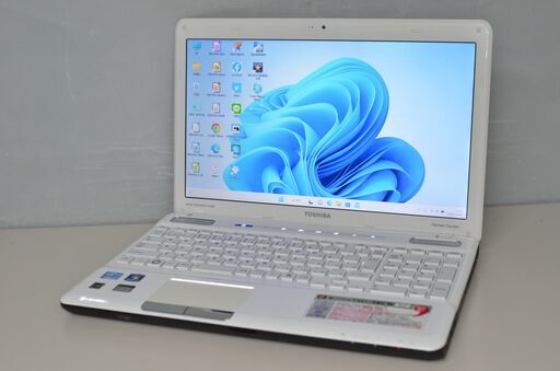 最新Windows11+office 爆速新品SSD256GB 東芝 Dynabook T551/58CW core i7-2630QM/メモリ8GB/無線/15.6インチ/HDMI/ブルーレイ/WEBカメラ