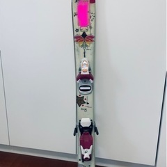 幼児のスキーブーツ2足とスキー板のセット