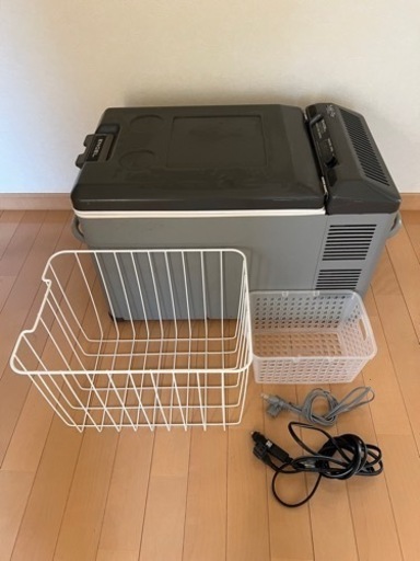☆小型冷凍冷蔵庫！12/24V &100Vで使えます！