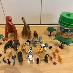 恐竜　動物のおもちゃ色々