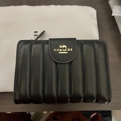 新品未使用　Coach  二つ折り財布