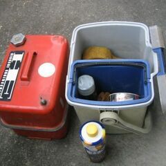 ガソリン携行缶と洗車セット