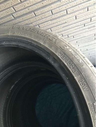 215/40R18 TOYO タイヤ