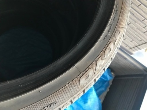 215/40R18 TOYO タイヤ