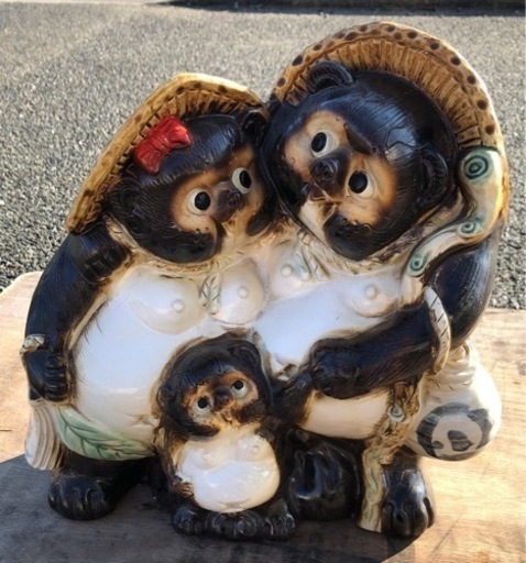 ⭐︎中古品　信楽焼きの福狸　330×200×310mm  縁起品⭐︎