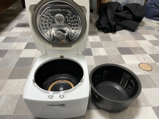 Amazon | 三菱 IHジャー炊飯器（5.5合炊き） 白和三盆MITSUBISHI 本炭釜