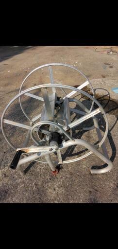 アルミ製ホースリール巻き取り機