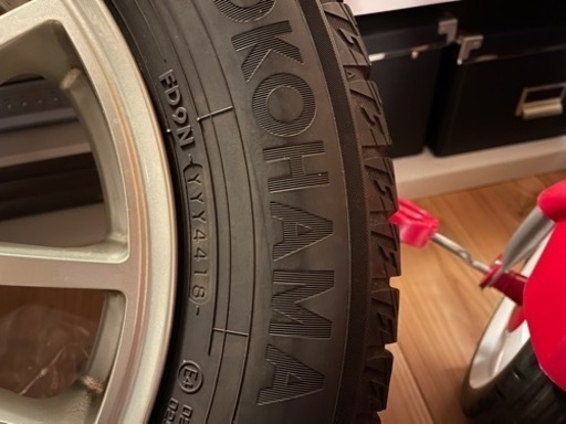 2018年製ホイール付きスタッドレスタイヤ 195/65R15 4本セット プリウス等