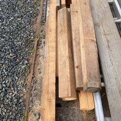 木切れ　切れ端　柱　端材