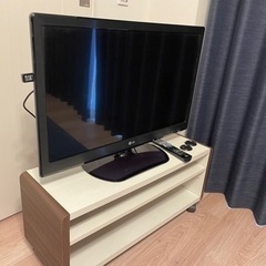 液晶テレビ　& テレビ台　差し上げます