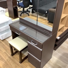 木製ドレッサー 2枚扉 入荷致しました！高さ約145cm 幅約80cm