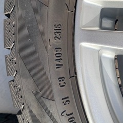 ベンツ　Eクラス 245/45r17 スタッドレスタイヤ