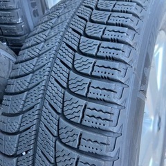 エルグランド スタッドレス 215 60 17 4本セット