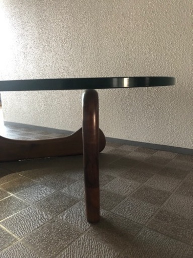 お洒落なガラステーブル/机（いくらなら引き取りたいですか？）