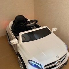 メルセデス-AMG GLA-45 ミニカー　トイカー