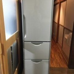 冷蔵庫　2012年製