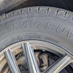 2022年5月製造スタッドレスタイヤ 215/70R16 ホール付き4本セット