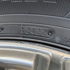 2022年5月製造スタッドレスタイヤ 215/70R16 ホール付き4本セット