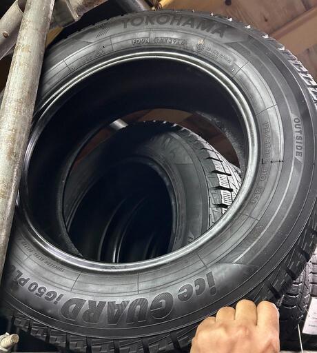 ⛄195/65R15❄️工賃込み！プリウス、ノア、ヴォクシー、エスクァイア 