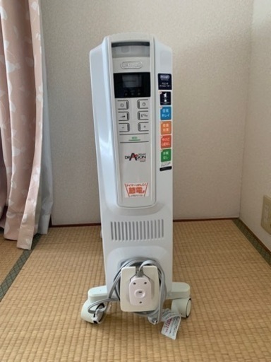 値下げしました！デロンギ　オイルヒーター　QSD0915-WH
