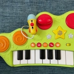 [取引中] ピアノおもちゃ (ジャンク品)