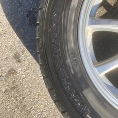 スタッドレスタイヤホイル付き4本　